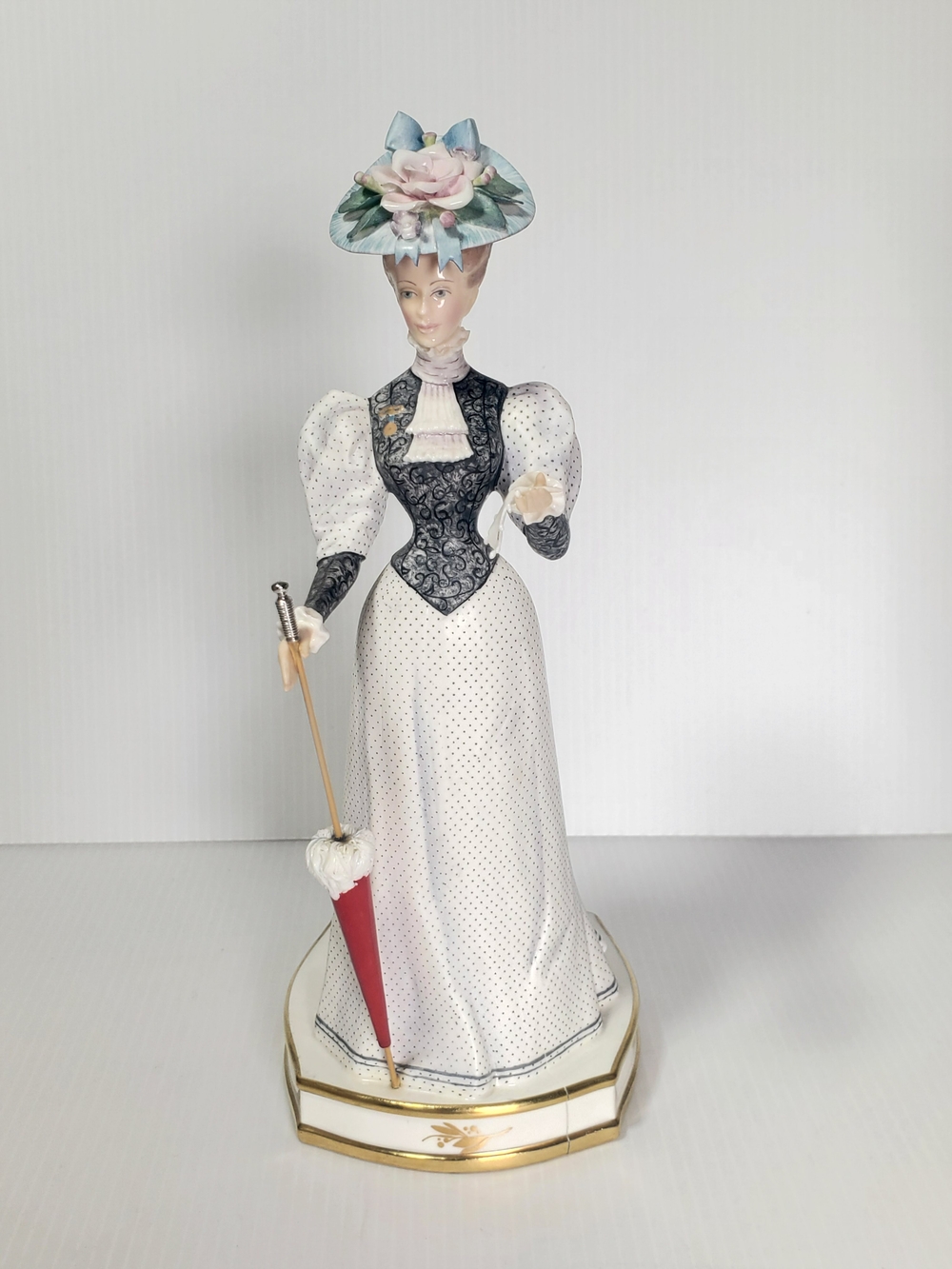 Vintage Royal Worcester "Elizabeth" Figurine - In Original Box (Cracked base)